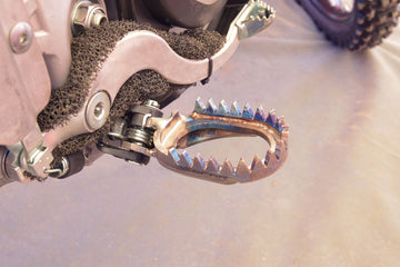 Honda Crf 1100 L Africa Twin [SCAR] - Titanium footrests self-cleaning - 0