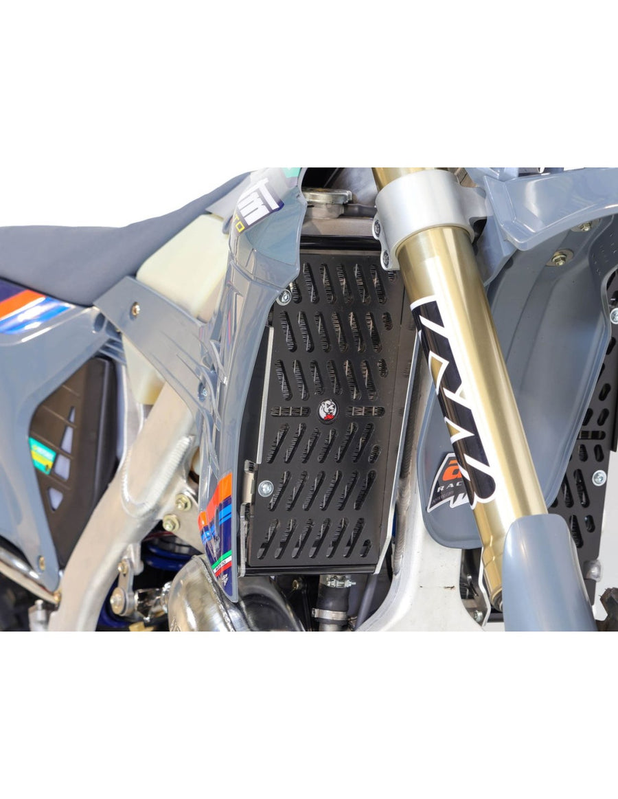 Tm Racing EN 250 2 T FI ES Corse [2025] - Hard Enduro Kühlerschutz - HDPE 8 mm - Schwarz