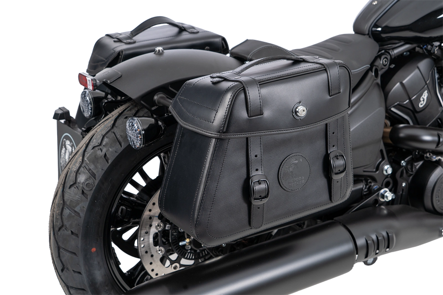 Indian 101 Scout [2025-2026] - Set: Ledertaschenhalter Cutout schwarz inkl. Rugged Ledertaschen schwarz
