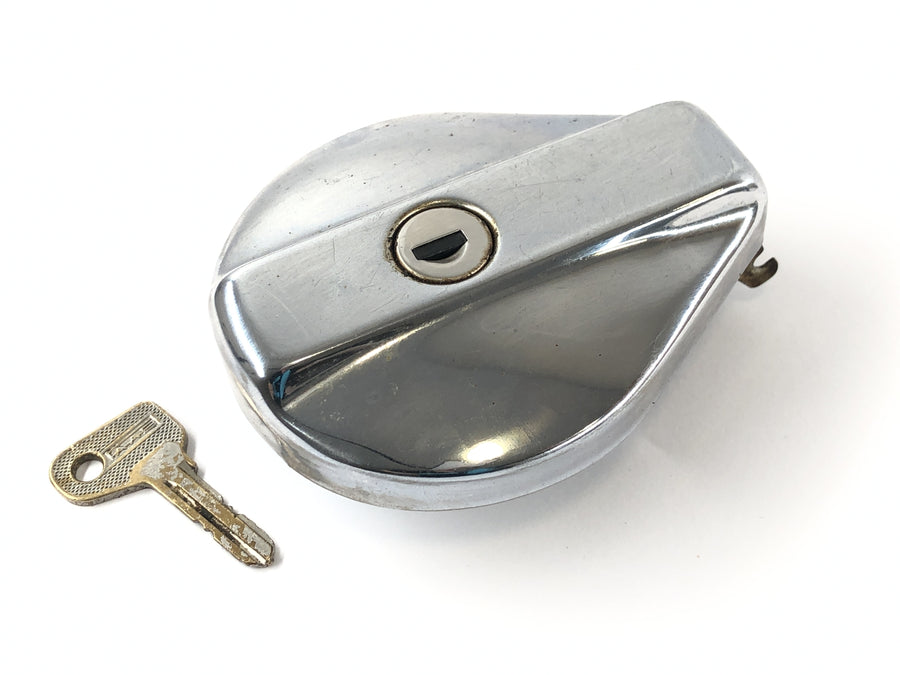 Ducati 500 SL Pantah [1981] - Tank cap tank lock with key