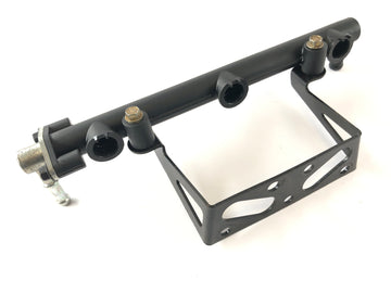 Triumph Daytona 955i T595N [2001] - fuel rail