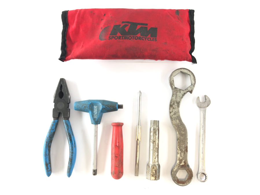 KTM 520 EXC [2001] - on-board tools