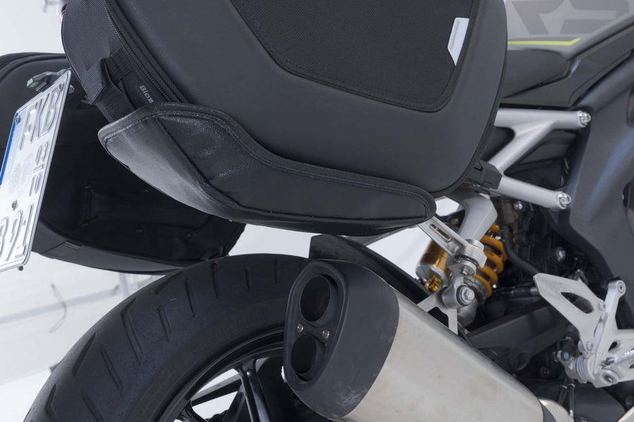 Triumph Speed Triple 1200 RR [2022-2025] - PRO BLAZE H saddlebag set with EDGE protection & heat protection – picture 6