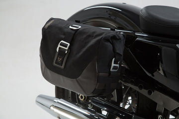 Harley-Davidson XL 883 R Roadster [2009-2015] - Legend Gear side bag system LC Black Edition – picture 2
