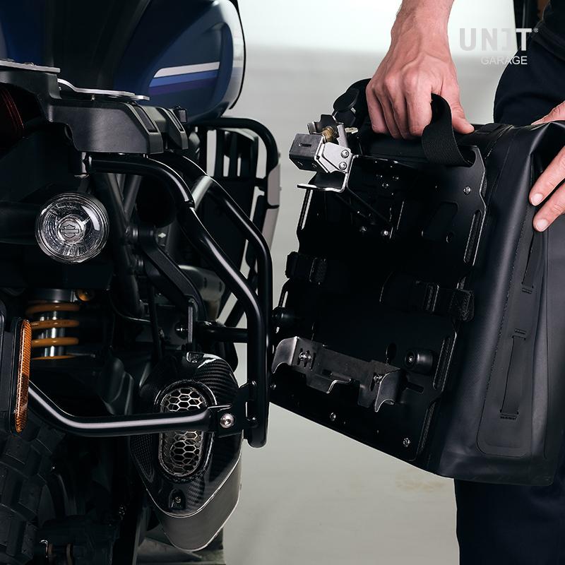 BMW R nineT 1200 Pure [2017-2023] - Khali Seitentasche aus TPU 35L - 45L + Aluminiumplatte auf der Schalldämpferseite