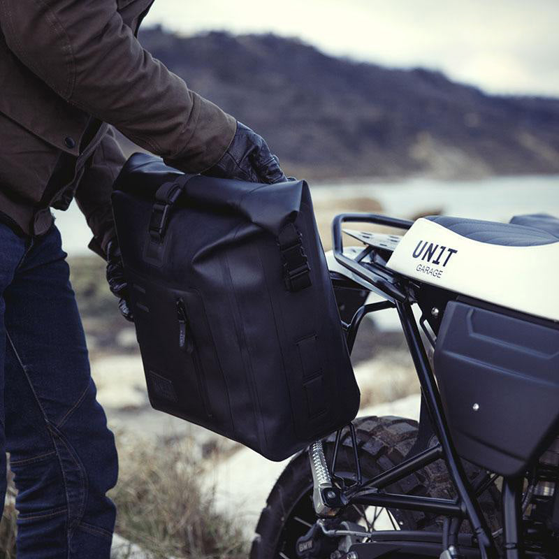 BMW R nineT 1200 Pure [2017-2023] - Zwei Khali TPU Seitentaschen + symmetrischer Doppelrahmen