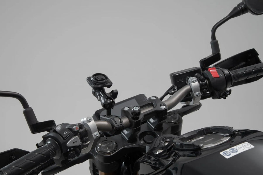 Honda CB 750 Hornet [SW-MOTECH]-universal GPS focalor set