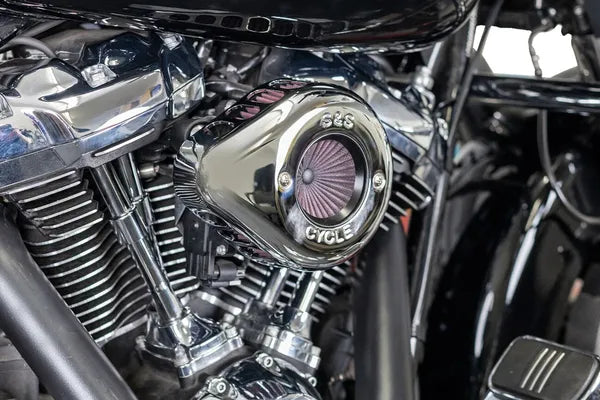 Harley-Davidson FXDR 1868 Softail King 114 [2019] - Air Stinger Stealth Luftfiltersatz – Oberfläche: Verchromt – Bild 10
