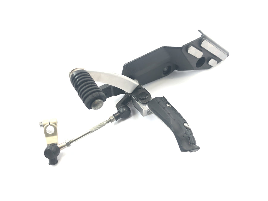 Triumph Daytona 1200 T300D [1994] - Driver's left footrest system with shift pedal and shift linkage