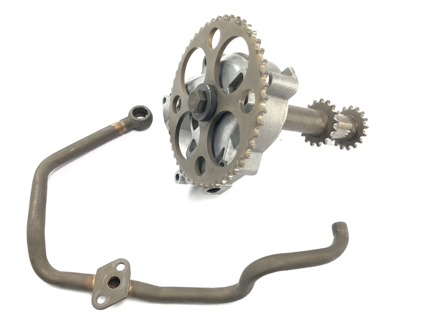 BMW R 1150 R R21 [2003] - oil pump with oil pump shaft and housing