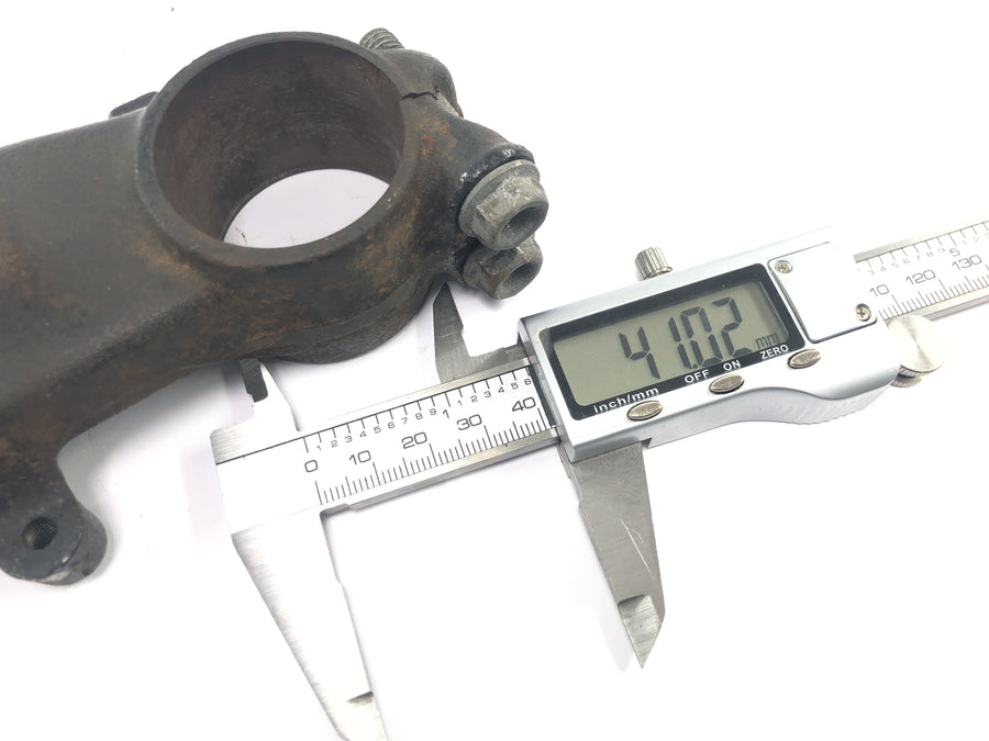 Honda NX 650 Dominator RD02 [1994] - lower fork bridge lower steering head part
