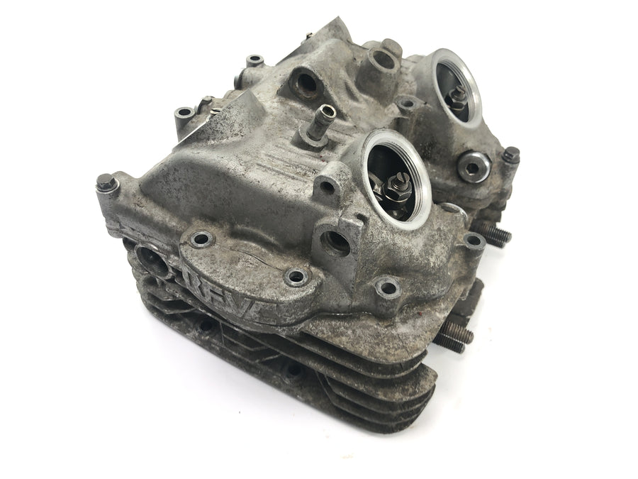 Honda NX 650 Dominator RD02 [1994] - cylinder head valve head valve train