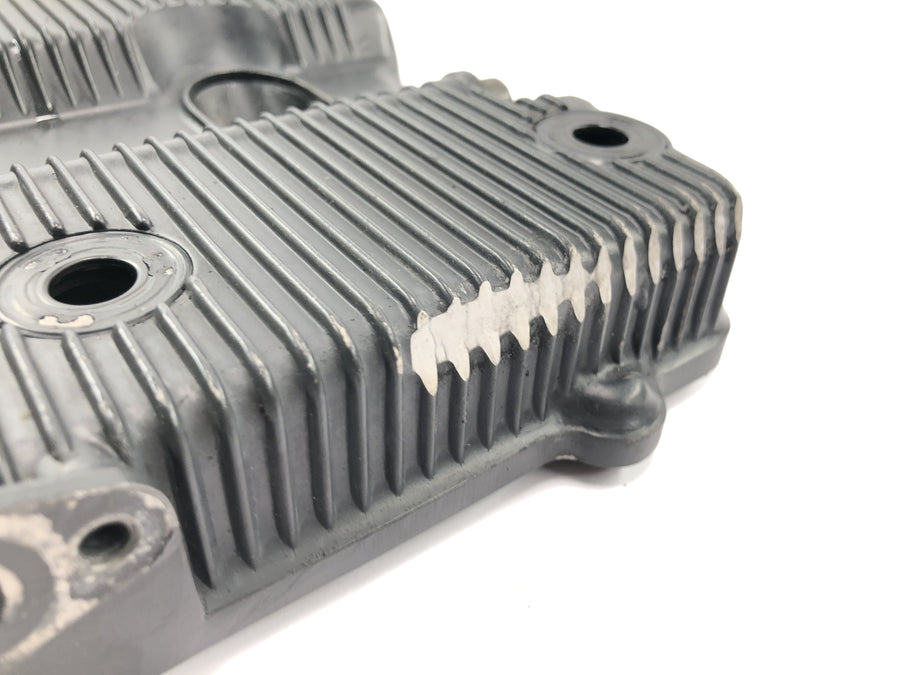 Suzuki GSX R 1100 GU74C [1987] - valve cover cylinder head cover engine cover top