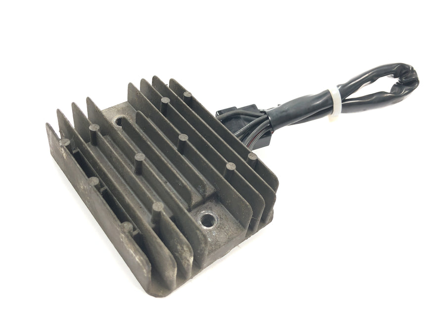 Triumph Speedmaster 900 [2003] - Voltage Regulator Rectifier Regulator