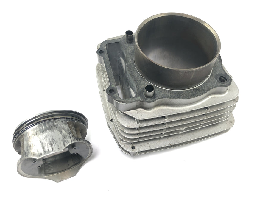 Honda NX 650 Dominator RD02 [1994] - Cylinder with piston
