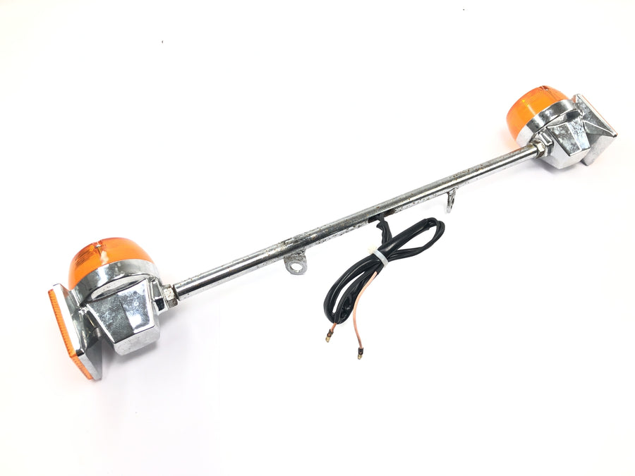 Moto Guzzi V65 Custom [1985] - Indicator indicator unit at the front with bracket