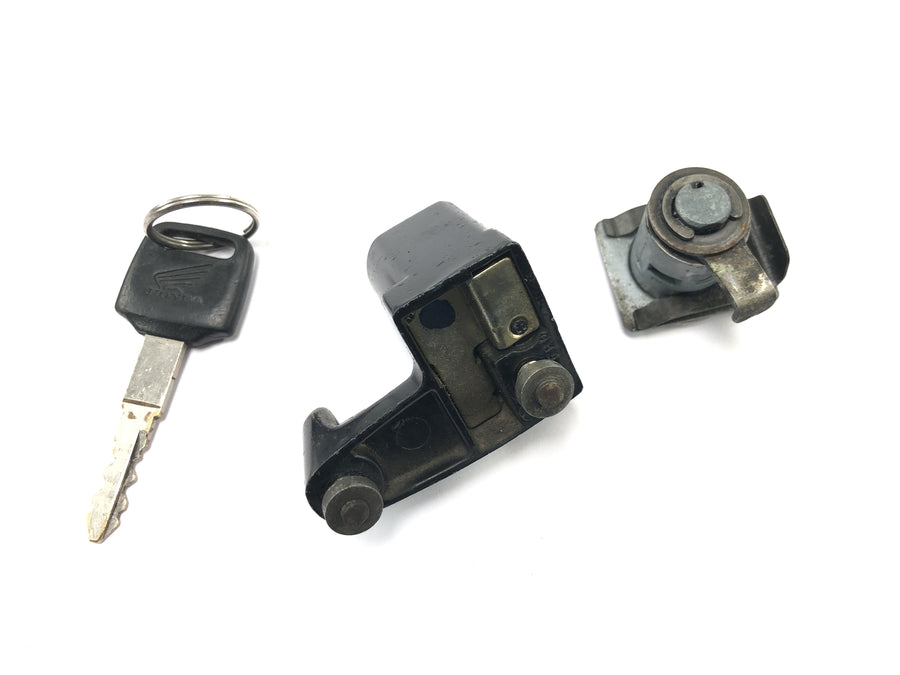 Honda XRV 750 Africa Twin RD04 [1992] - Lock set ignition lock tank lock fork bridge top