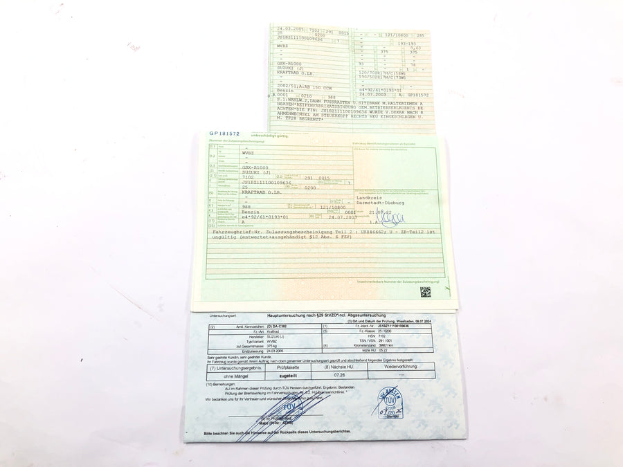 Suzuki GSX R 1000 WVBZ K3 [2003] - Frame with papers main frame