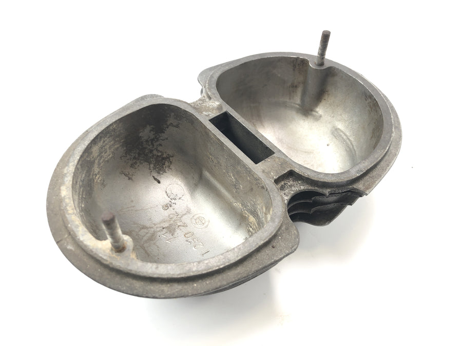 BMW R 75/5 [1973] - valve cover on the left