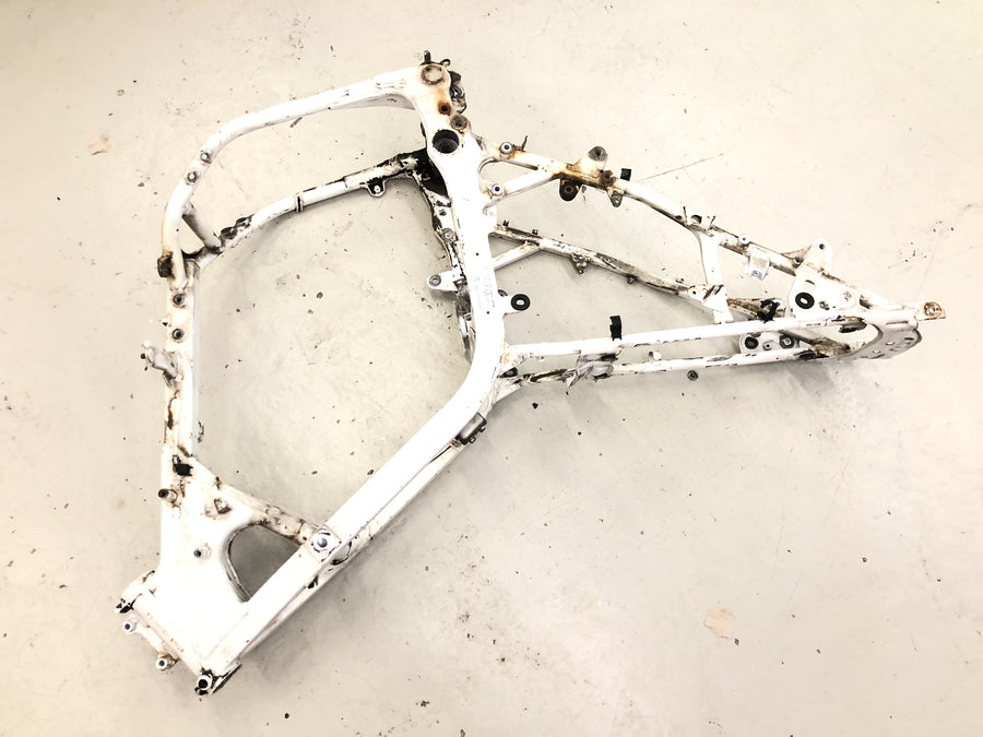 Honda XRV 750 Africa Twin RD04 [1992] - Frame main frame with vehicle documents