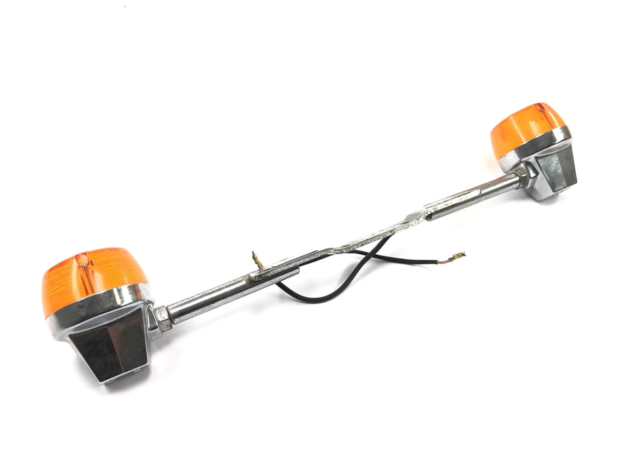Moto Guzzi V65 Custom [1985] - Rear indicator indicator unit with bracket