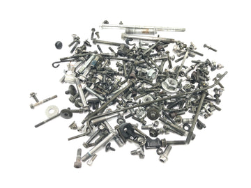 Suzuki GSX R 1000 WVB6 K6 [2006] - remaining parts and screws mixed lot - 0