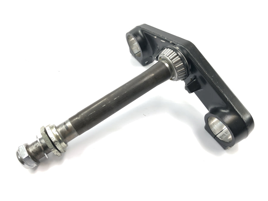 Triumph Daytona 1200 T300D [1994] - lower fork bridge steering head
