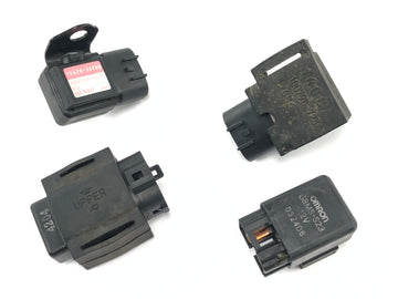 Suzuki GSX R 1000 WVBZ K3 [2003] - sensors and relays mixed lot