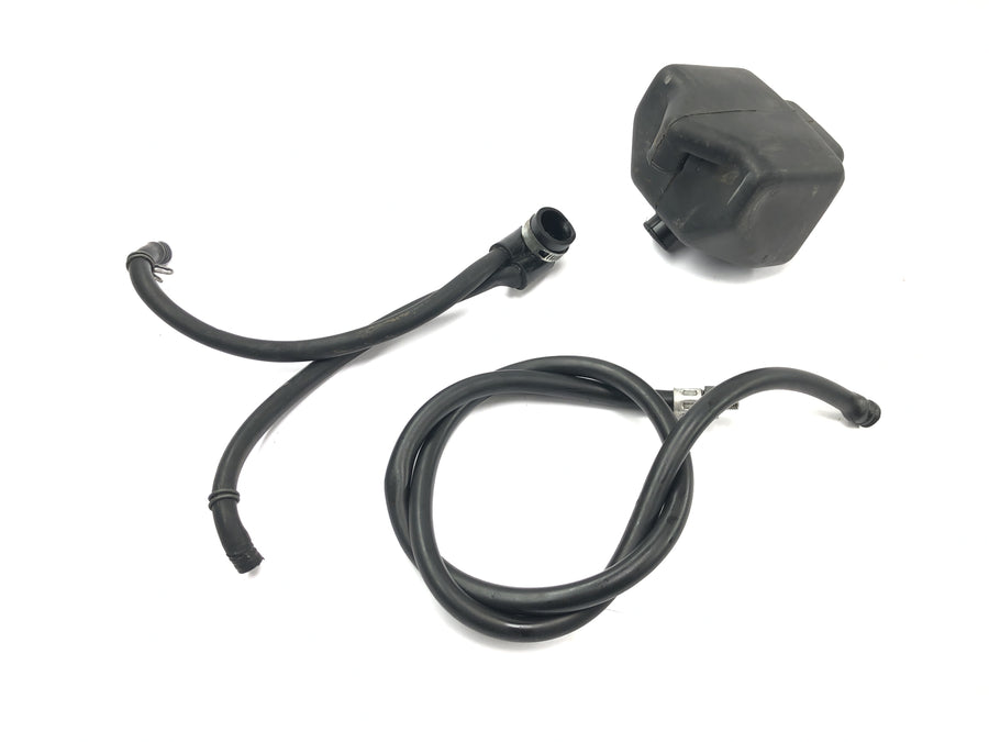 Moto Guzzi V65 Custom [1985] - Breather container housing ventilation