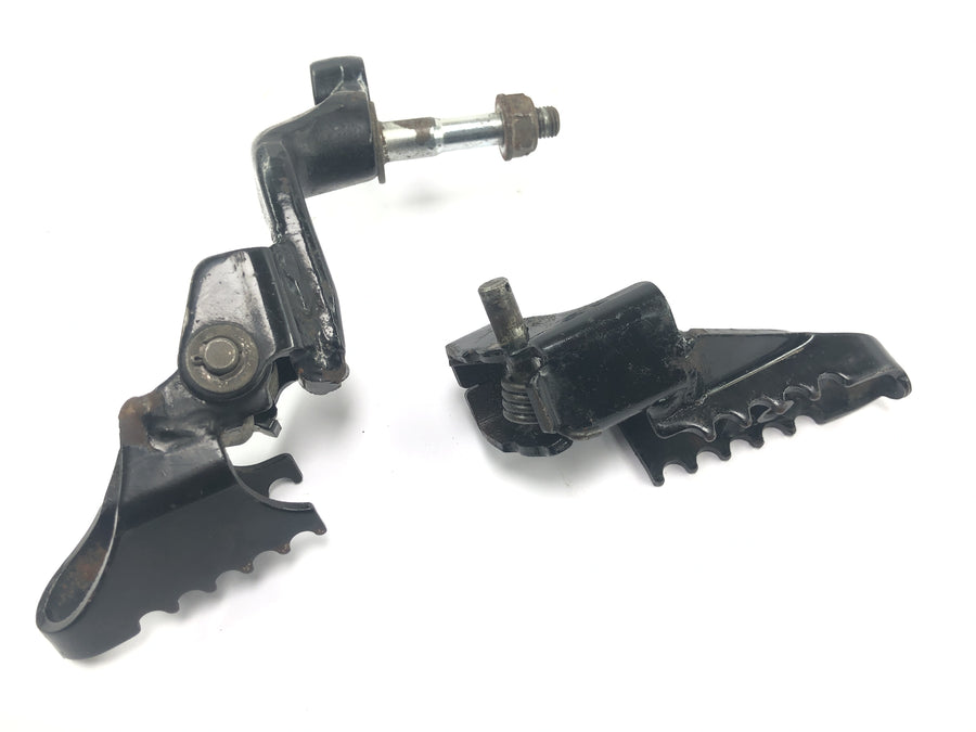 Honda NX 650 Dominator RD02 [1994] - Footrests Driver footrests left and right pair