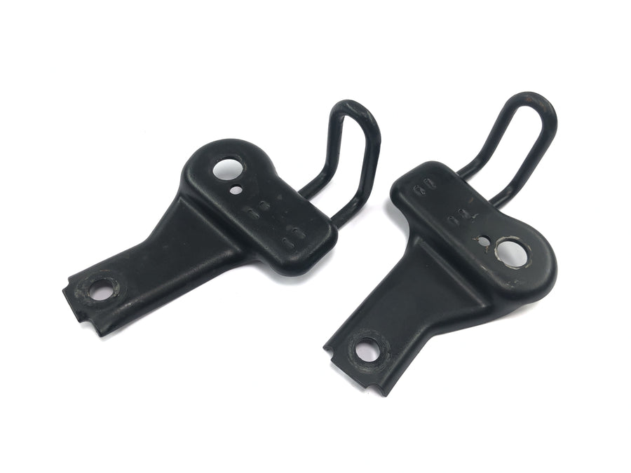 Triumph Daytona 1200 T300D [1994] - Rear indicator mount, luggage hook