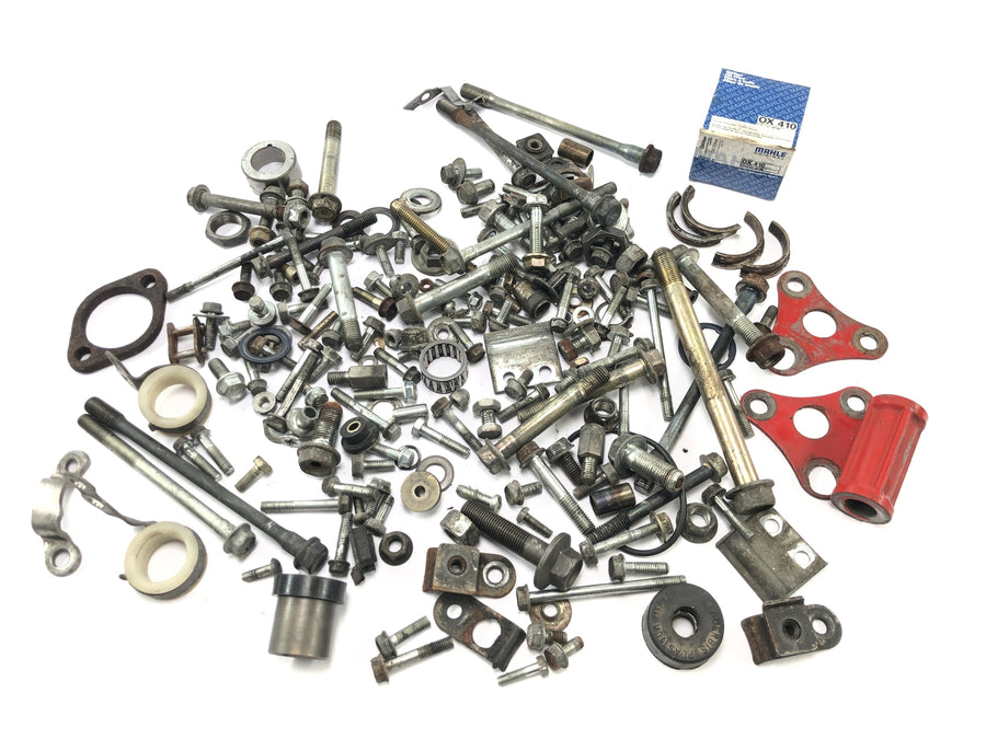 Honda XL 250 R MD03 [1993] - remaining parts and screws mixed lot of small parts