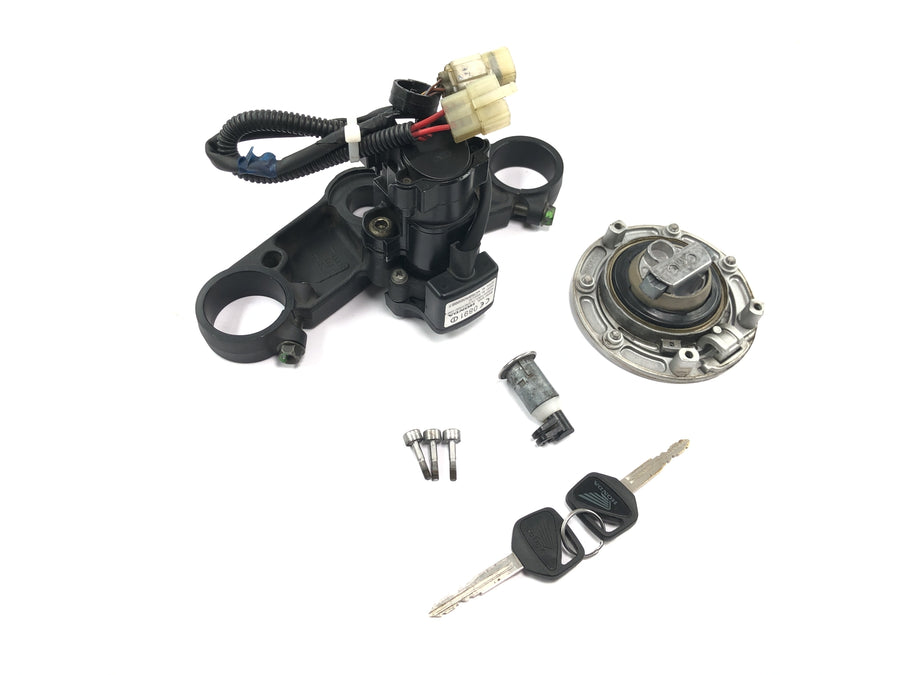 Honda CBR 600 RR PC37 [2004] - Lock set fork bridge top ignition lock tank cap