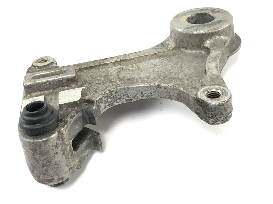 Honda XR 600 R PE04 [1992] - Brake caliper holder, rear brake caliper mount