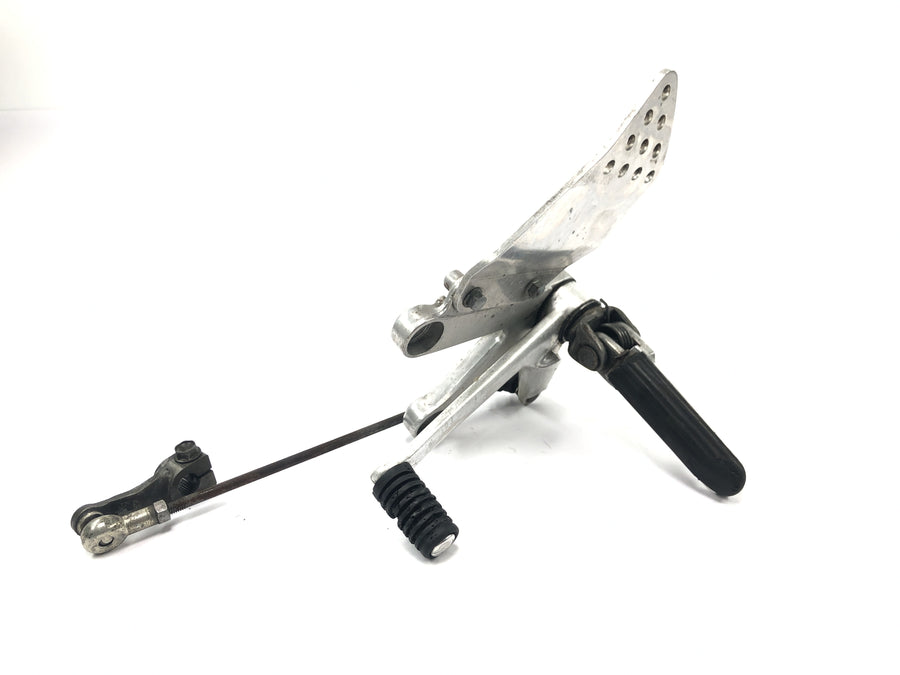 Honda CBR 900 RR SC28 [1995] - Driver's footrest left Footrest system Footrest left with shift pedal and shift linkage