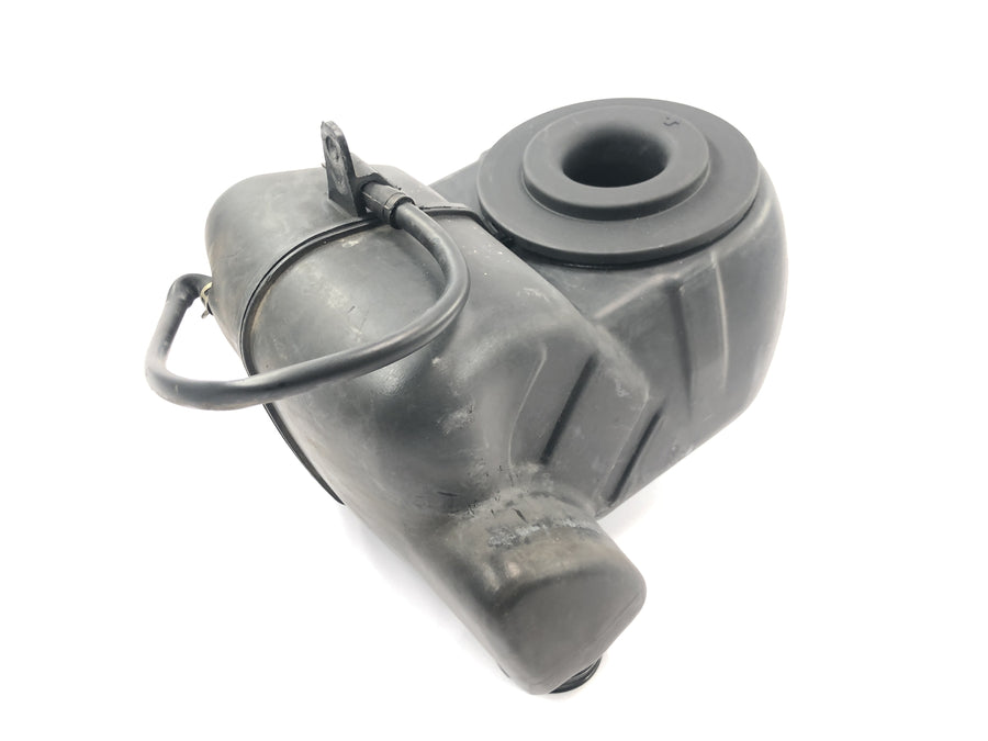 Suzuki GSX R 1100 GU74C [1987] - air filter box air filter housing air box airbox