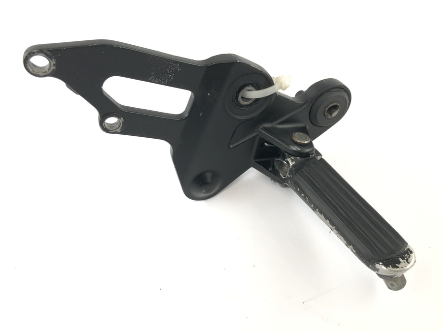 Yamaha MT07 RM04 [2014] - Driver's footrest with holder on the right footrest