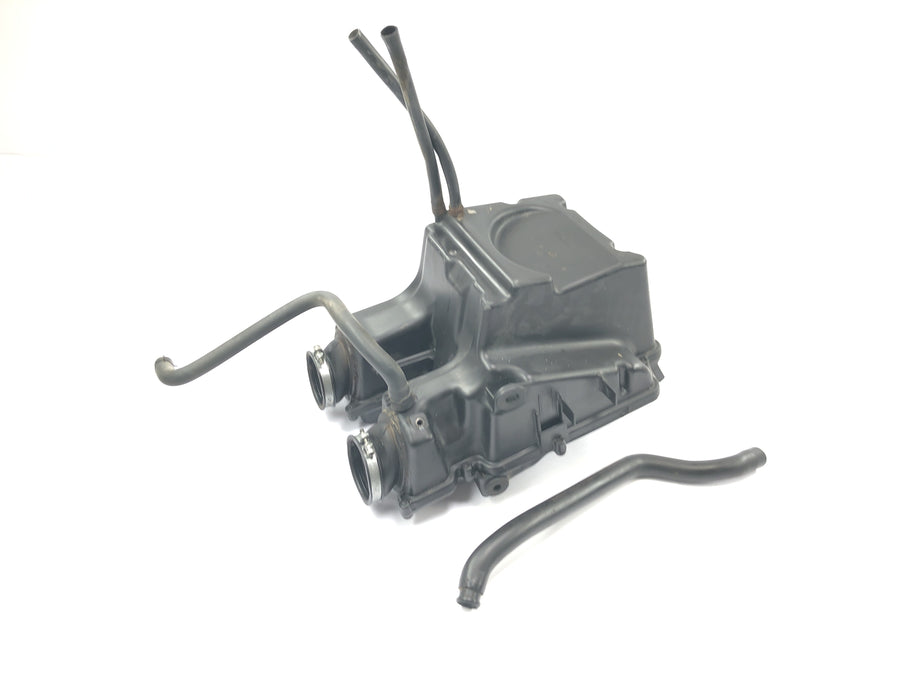 Triumph Speedmaster 900 [2003] - air filter box air filter housing intake box airbox