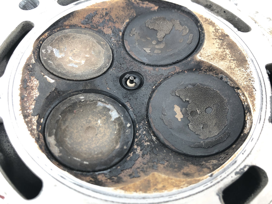 KTM 950 Adventure LC8 [2004] - cylinder head valve head rear