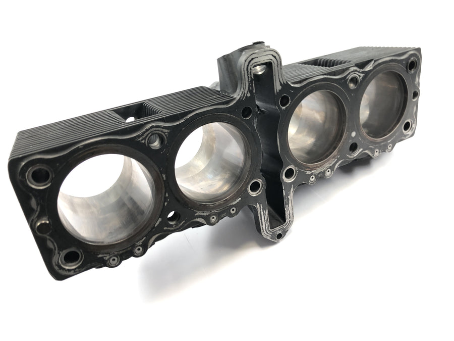 Suzuki GSX R 1100 GU74C [1987] - cylinder with piston