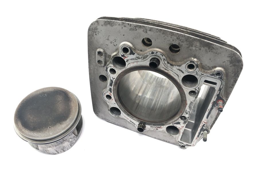 Honda NX 650 Dominator RD02 [1994] - Cylinder with piston