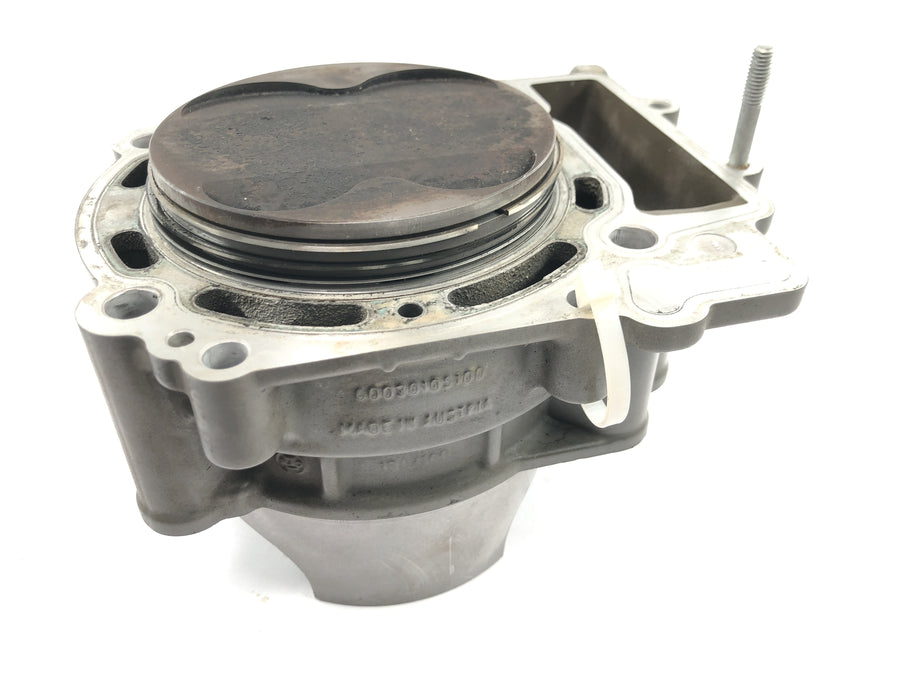 KTM 950 Adventure LC8 [2004] - Cylinder with rear piston