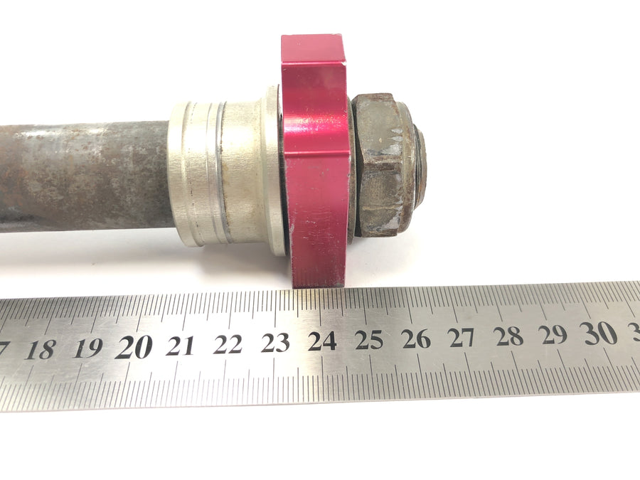 Honda CRF 450 R [2007] - Rear wheel axle axle wheel axle