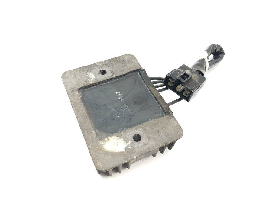 Triumph Speedmaster 900 [2003] - Voltage Regulator Rectifier Regulator
