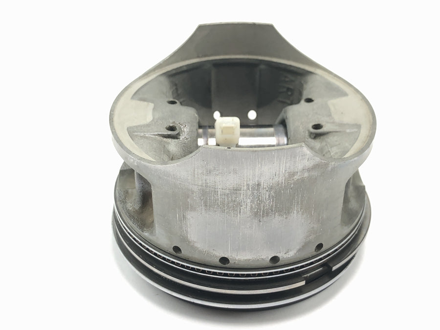 Yamaha XVS 650 4VR [1997] - Cylinder with rear piston