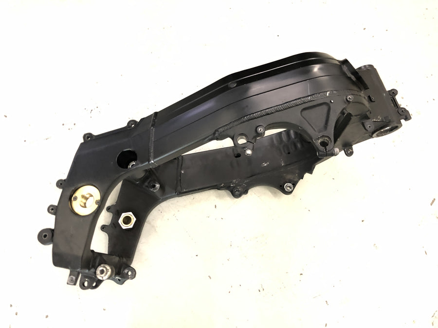 Suzuki GSX R 1000 WVBZ K3 [2003] - Frame with papers main frame