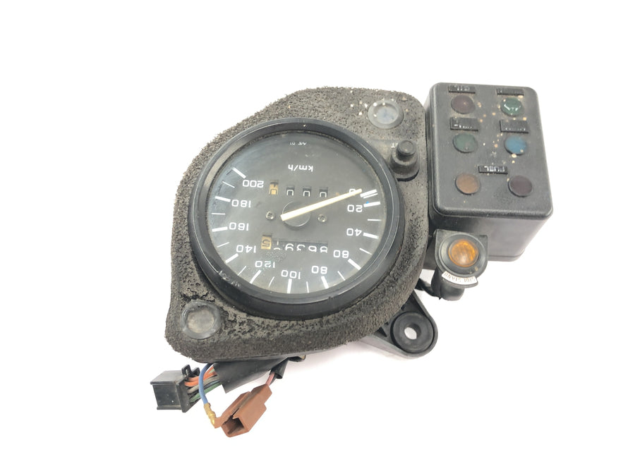 Honda XRV 750 Africa Twin RD04 [1992] - Speedometer cockpit with signal lights