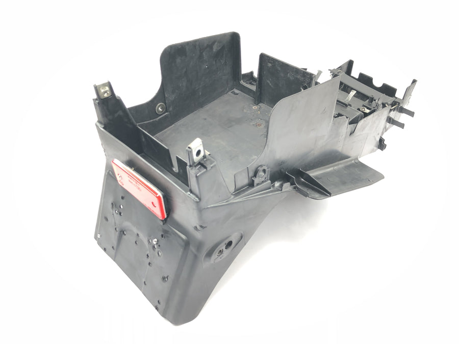 Honda CBR 900 RR SC28 [1995] - Rear fender inner fender rear wheel cover battery compartment