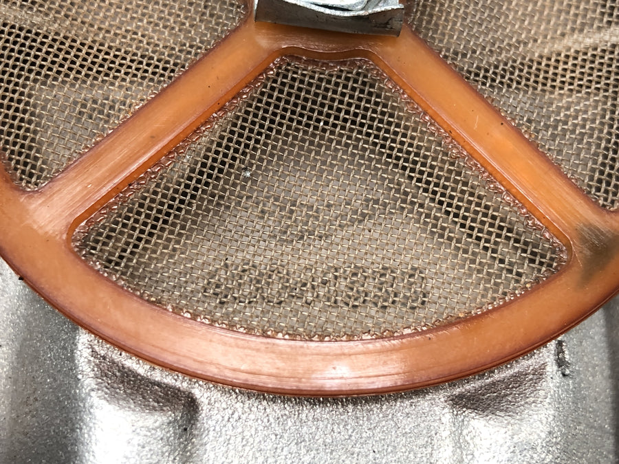 Moto Guzzi V65 Custom [1985] - oil pan engine cover oil filter housing ribbed aluminum