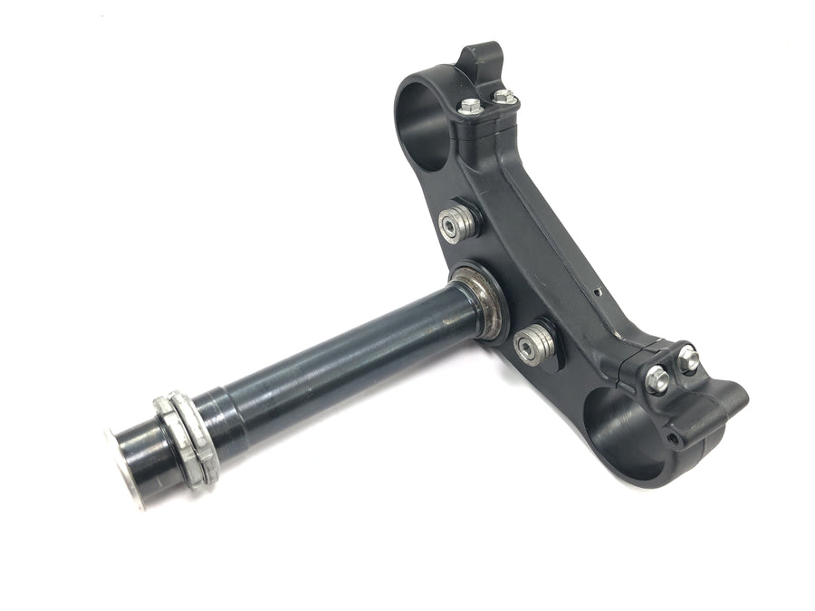 Aprilia Mille RSV 1000 ME [1999] - Fork bridge lower control head bridge